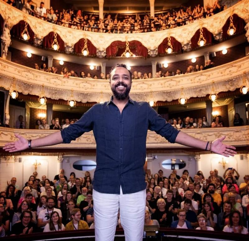 المخرج السينمائي السوداني محمد كردفاني المخرج السينمائي السوداني محمد كردفاني