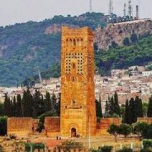 Réalisation Samia Arouaoui. La morphologie des minarets Algériens