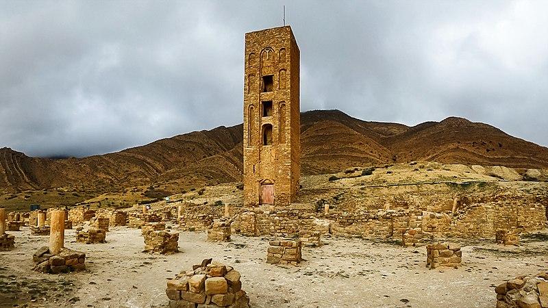 د.حسين بوبيدي حول دور قلعة بني حماد في الاحياء السني المالكي في المغرب الأوسط ضيف النسمات