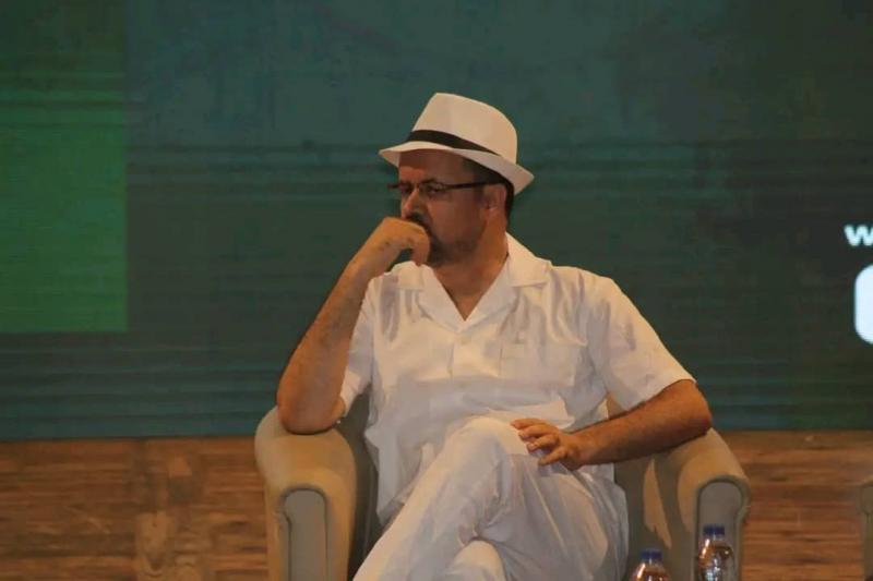 الكاتب محمد رحال